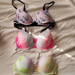 Womens victoria secret pink bras 32b LOT